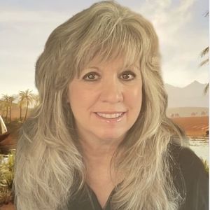 Meet your Posher, Esther